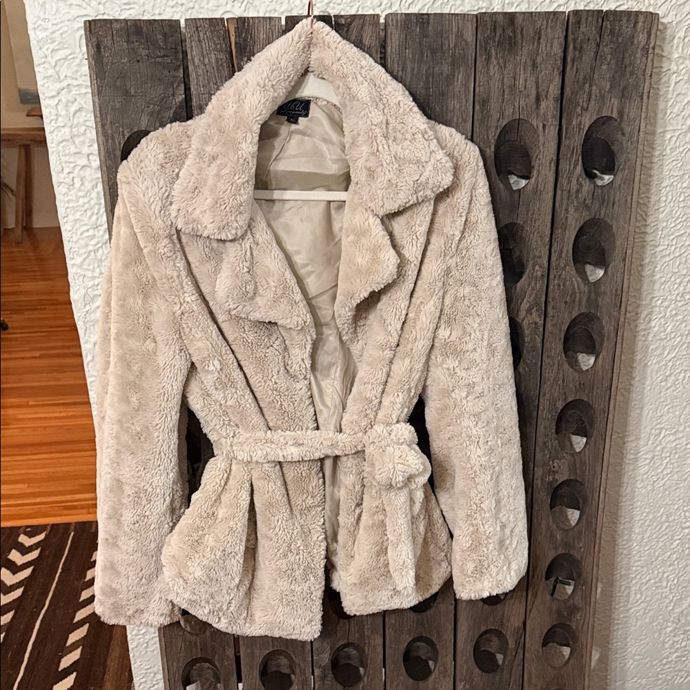Women's Cream Faux Fur Jacket